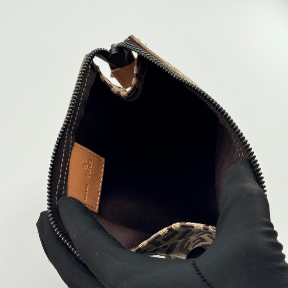 Fendi Pouch - Picture 6 of 8